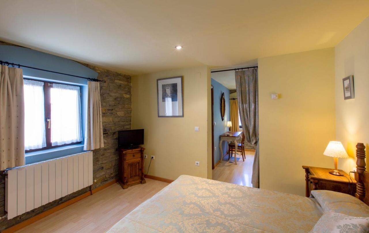 Hotel Rural Los Cerezos De Yanguas Екстериор снимка