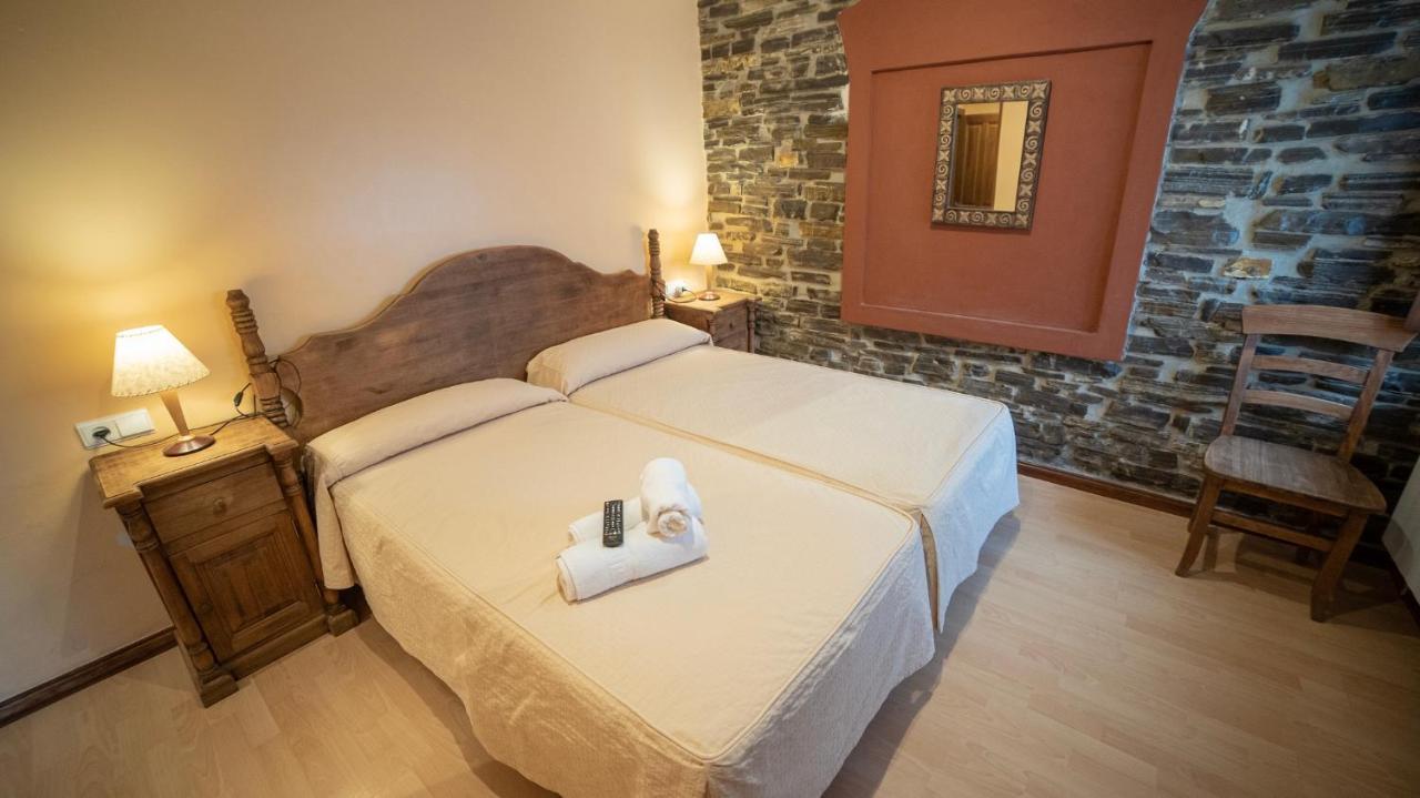 Hotel Rural Los Cerezos De Yanguas Екстериор снимка