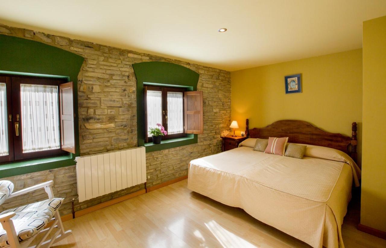 Hotel Rural Los Cerezos De Yanguas Екстериор снимка