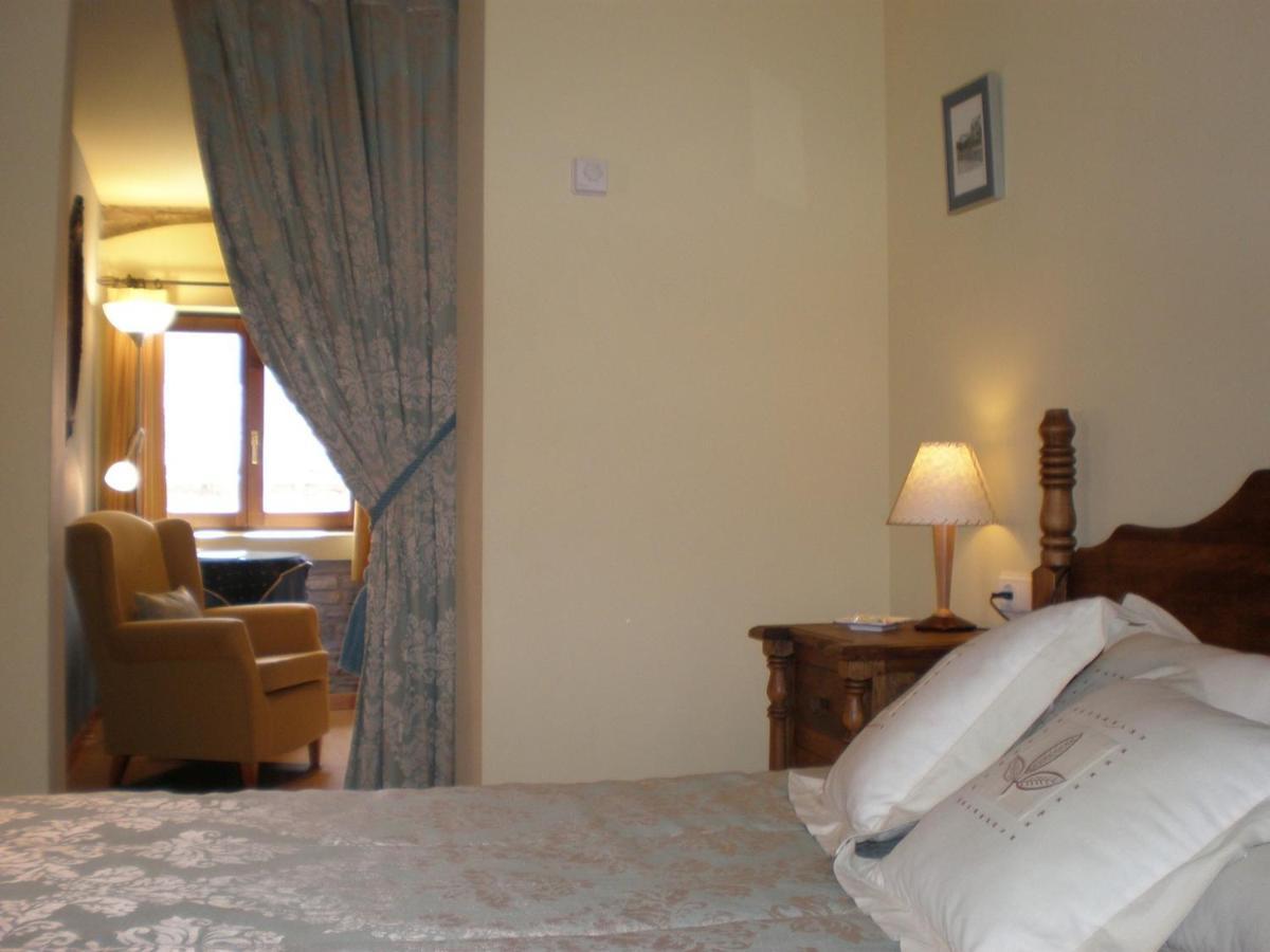 Hotel Rural Los Cerezos De Yanguas Екстериор снимка